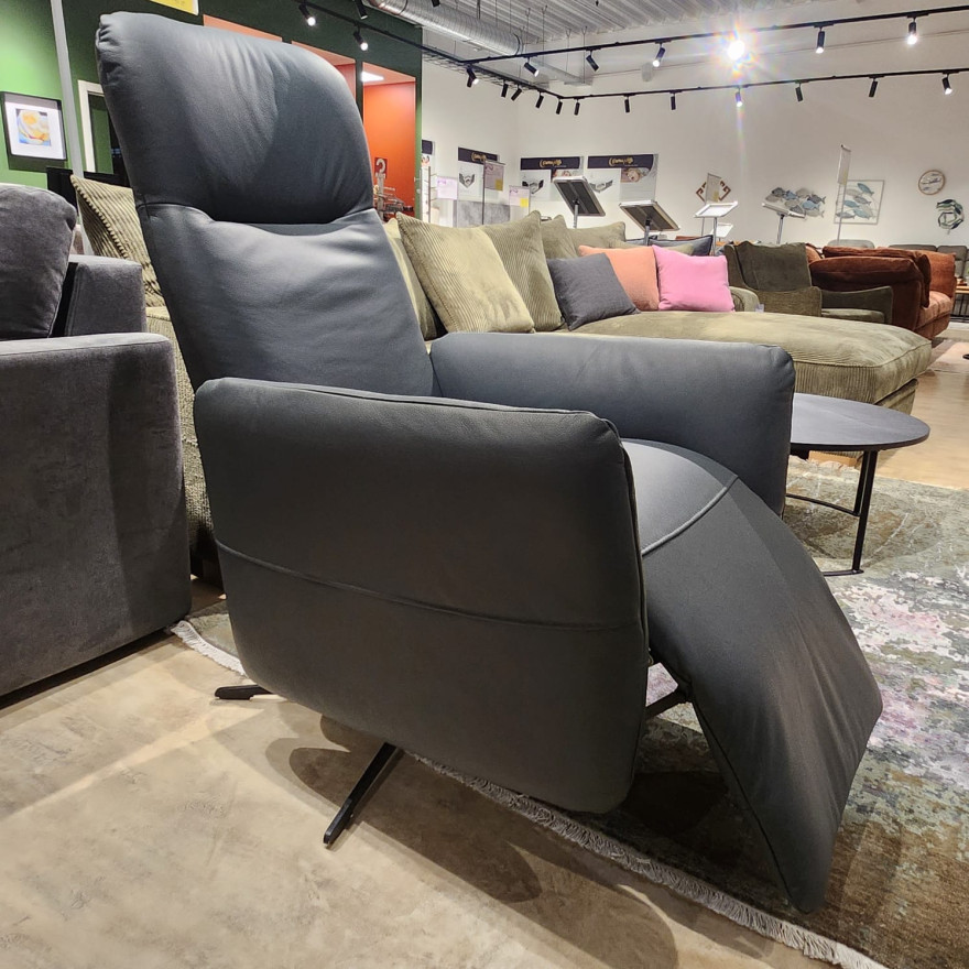 ādas krēsls reklaineris EASY  ādas krēsls reklaineris EASY