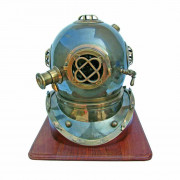 Old-looking diver head with stand